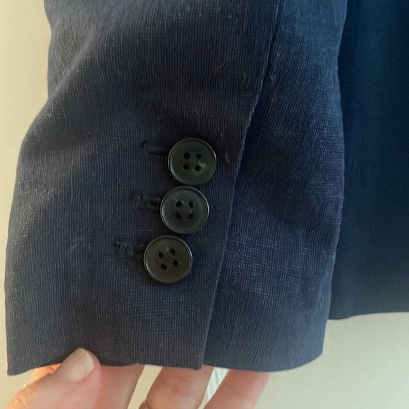 GAP Lightweight Relaxed Fit Navy Blazer - Picture 3 of 6